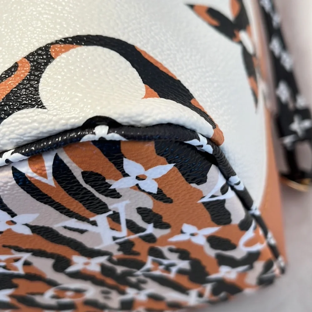 Louis Vuitton Neverfull MM Jungle Giant - Picture 7 of 16